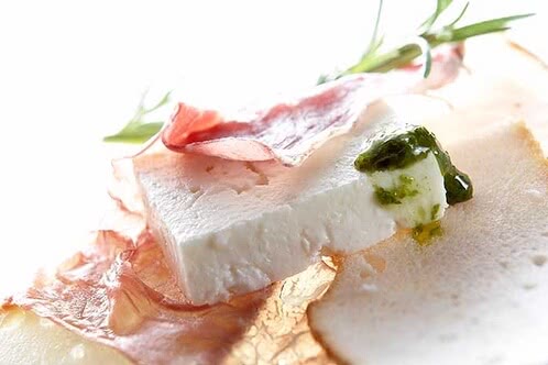 Рецепт: сендвіч із овечим сиром Feta та Cecinas de Leon